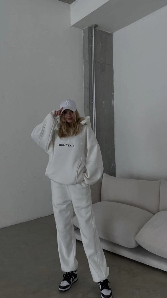 Embroidered Three-Thread Sweatshirt Set - White