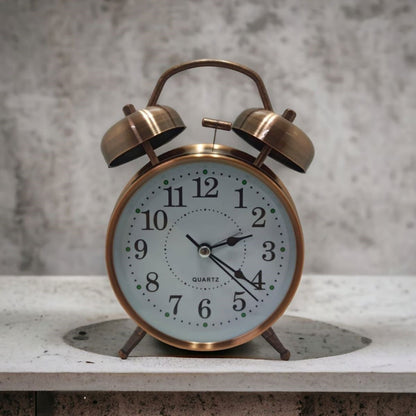 Nostaljik Çalar Saat - Retro Tasarım, Sessiz Akan Mekanizma, Yüksek Sesli Alarm, Masa ve Komodin İçin Dekoratif Saat (5347)