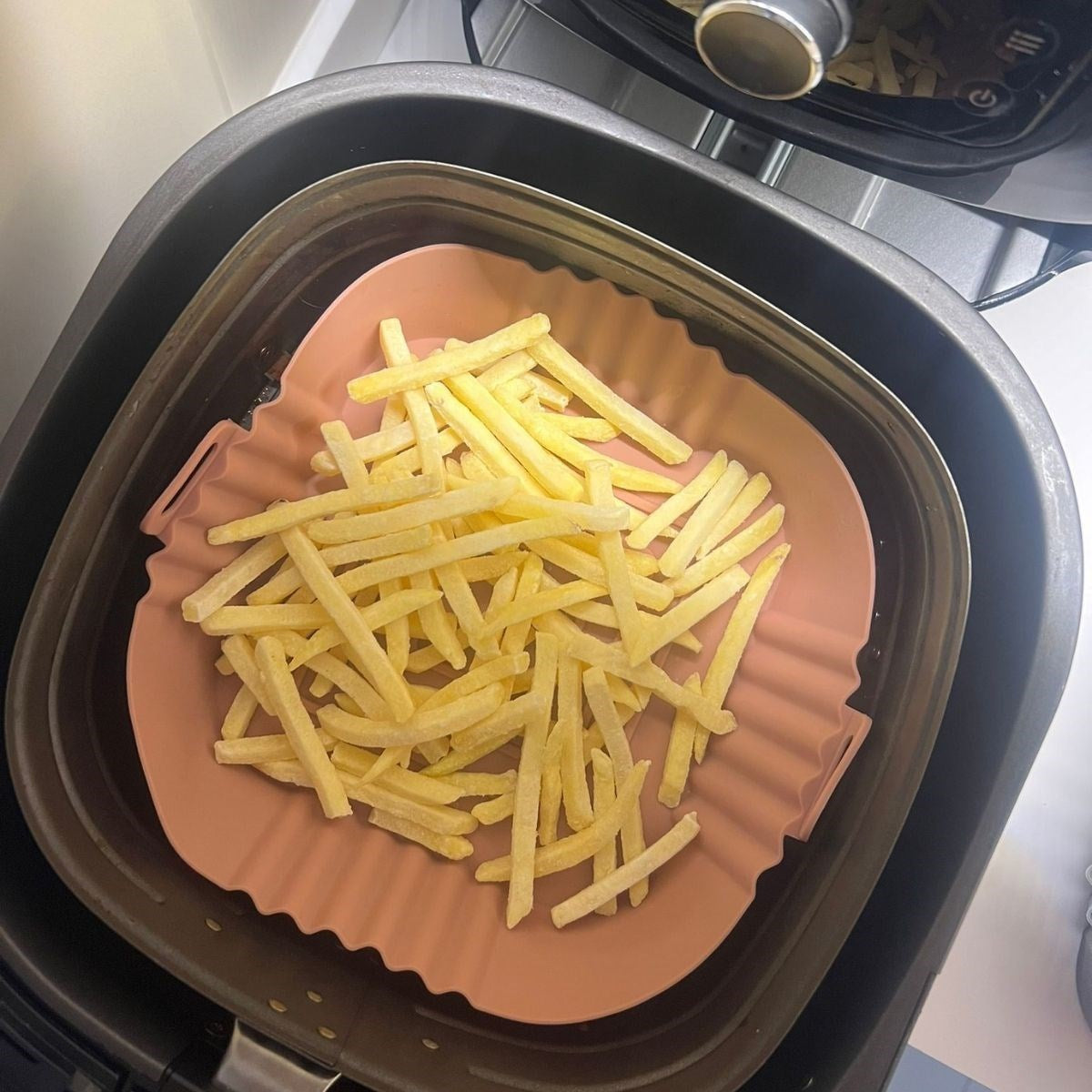 Colorful Heat-Resistant Washable Silicone Oven and Air Fryer Square Baking Mat 20 cm (5347)