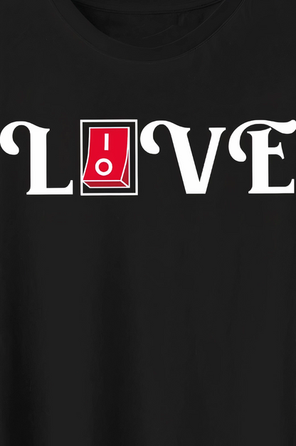 تي شيرت مطبوع عليه "Love" بتصميم خاص لعيد الحب - أسود