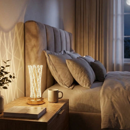 Silindirik Kristal Çizgi Model LED Masa Lambası - Gold Tabanlı, Dokunmatik, 3 Renk Işık Modlu, Şarjlı Modern Dekoratif Gece Lambası (5347)