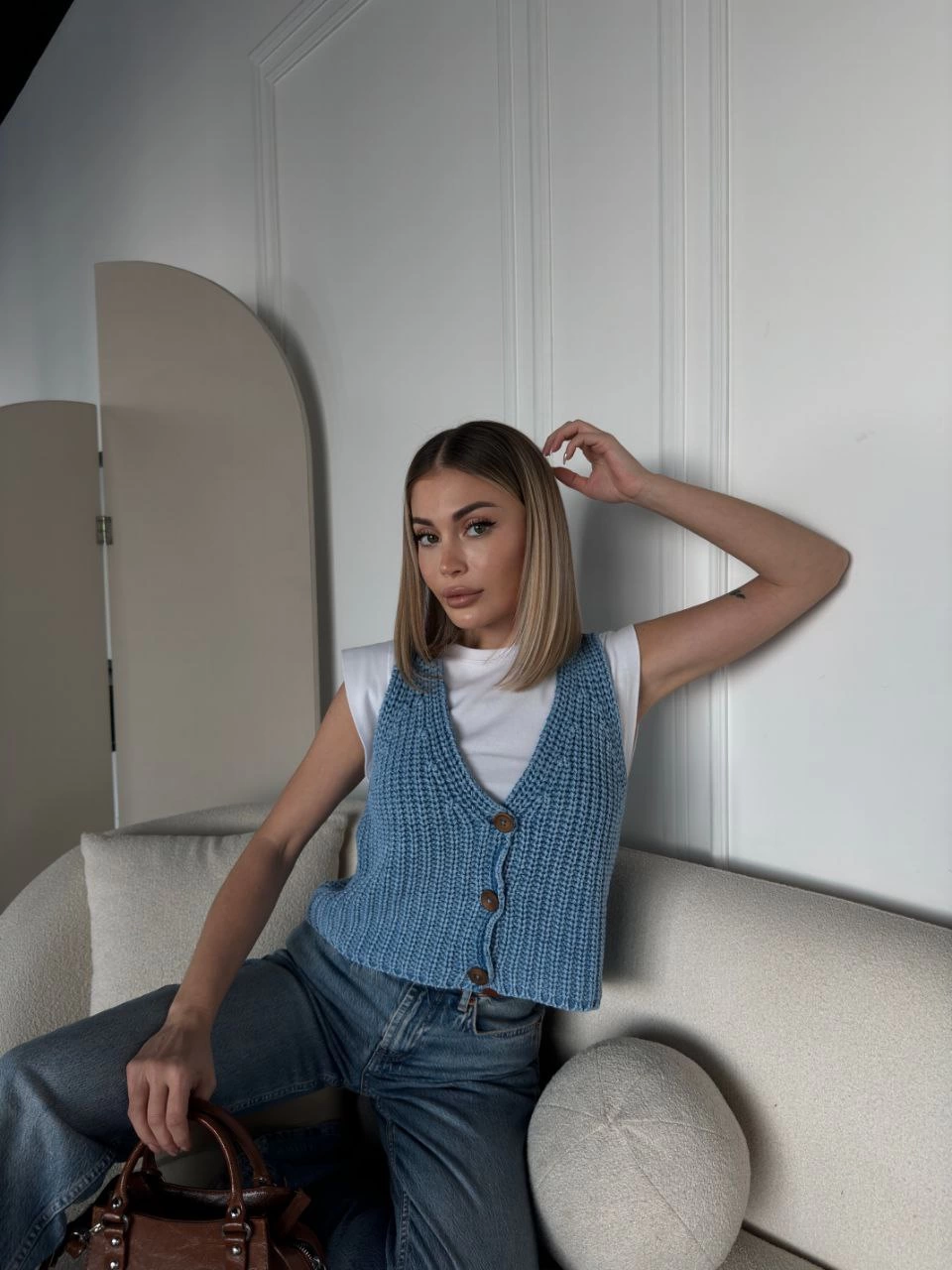 Knitted Sleeveless Buttoned Vest - Blue
