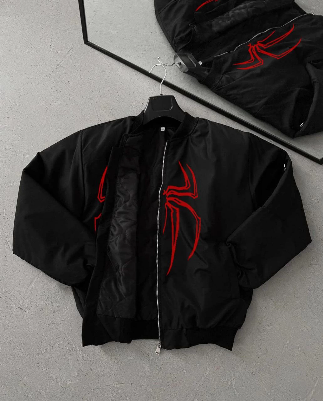 Örümcek Desenli Siyah Bomber Mont - Unisex Kullanıma Uygun, Fermuarlı Cepli, Kapitone Astarlı, Bahar Kış Günlük Giyim İçin Moda Ceket Modeli - Siyah
